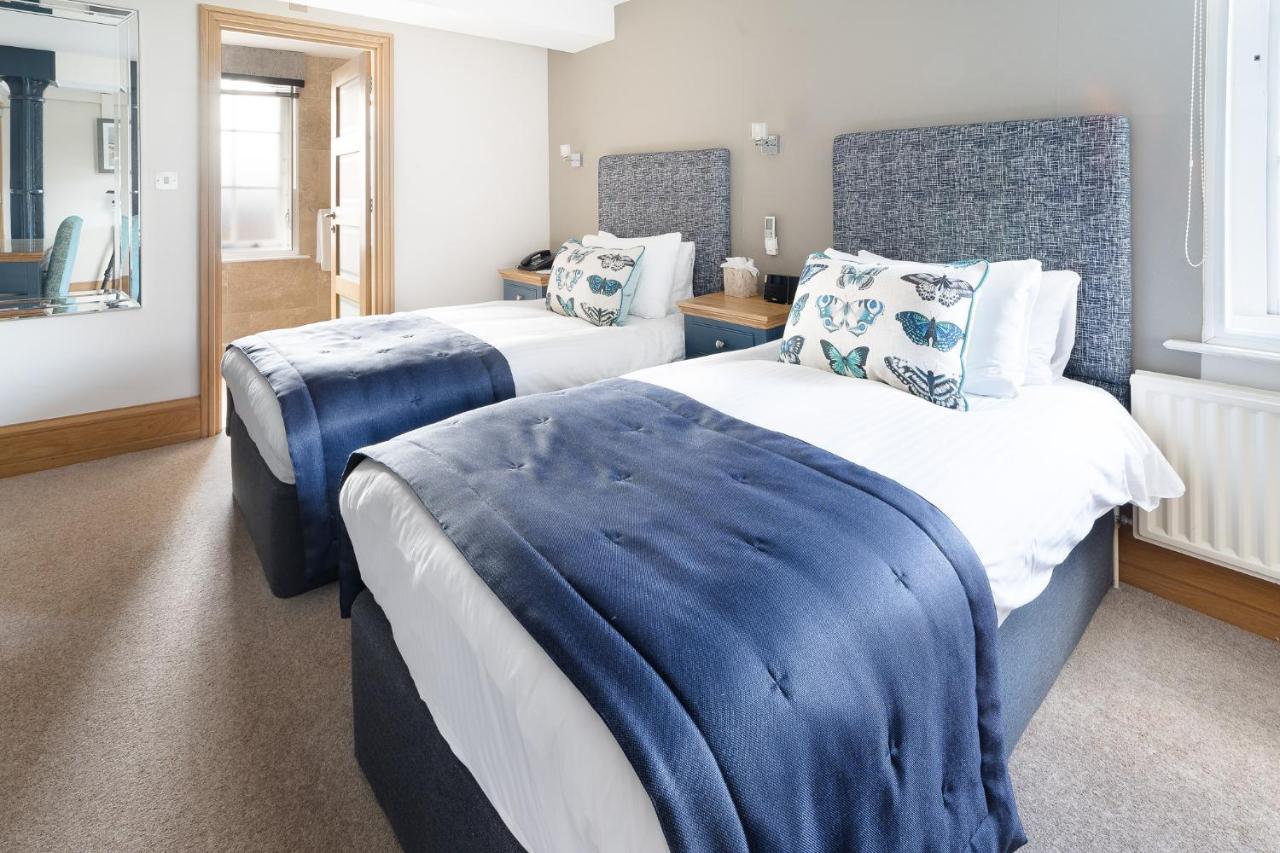 Ennios Boutique Hotel Southampton Exteriör bild A bedroom at the hotel