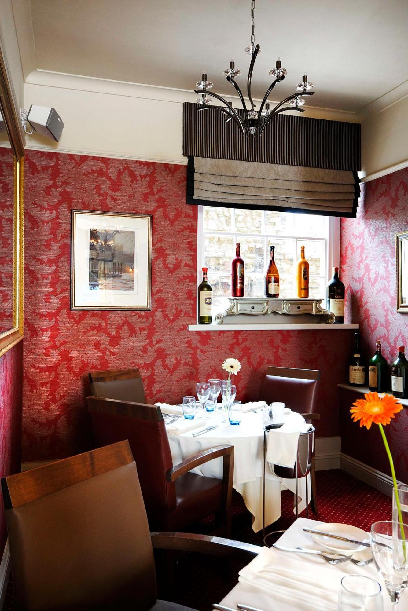 Ennios Boutique Hotel Southampton Exteriör bild The interior of the restaurant
