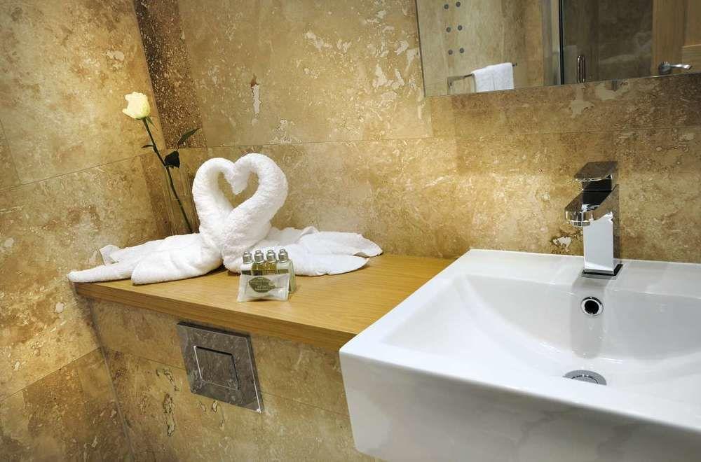 Ennios Boutique Hotel Southampton Exteriör bild Bathroom